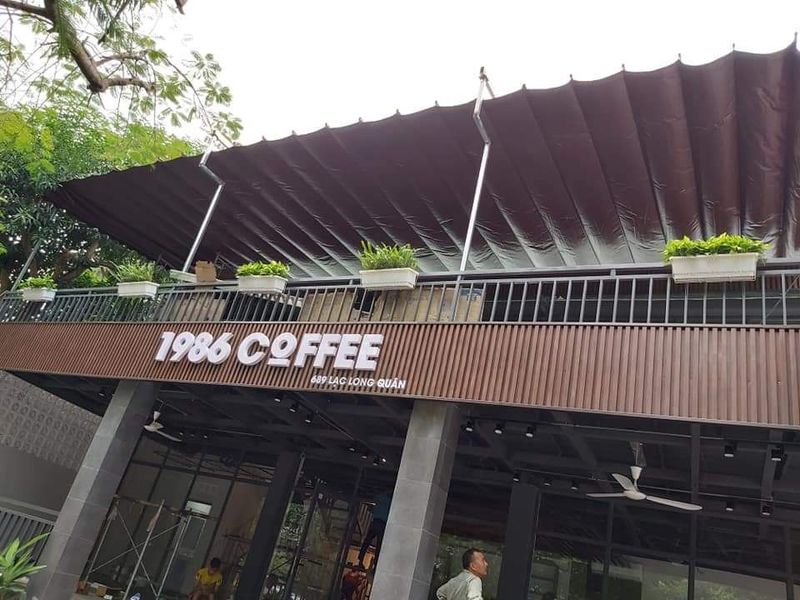 Mái che xếp quán cafe